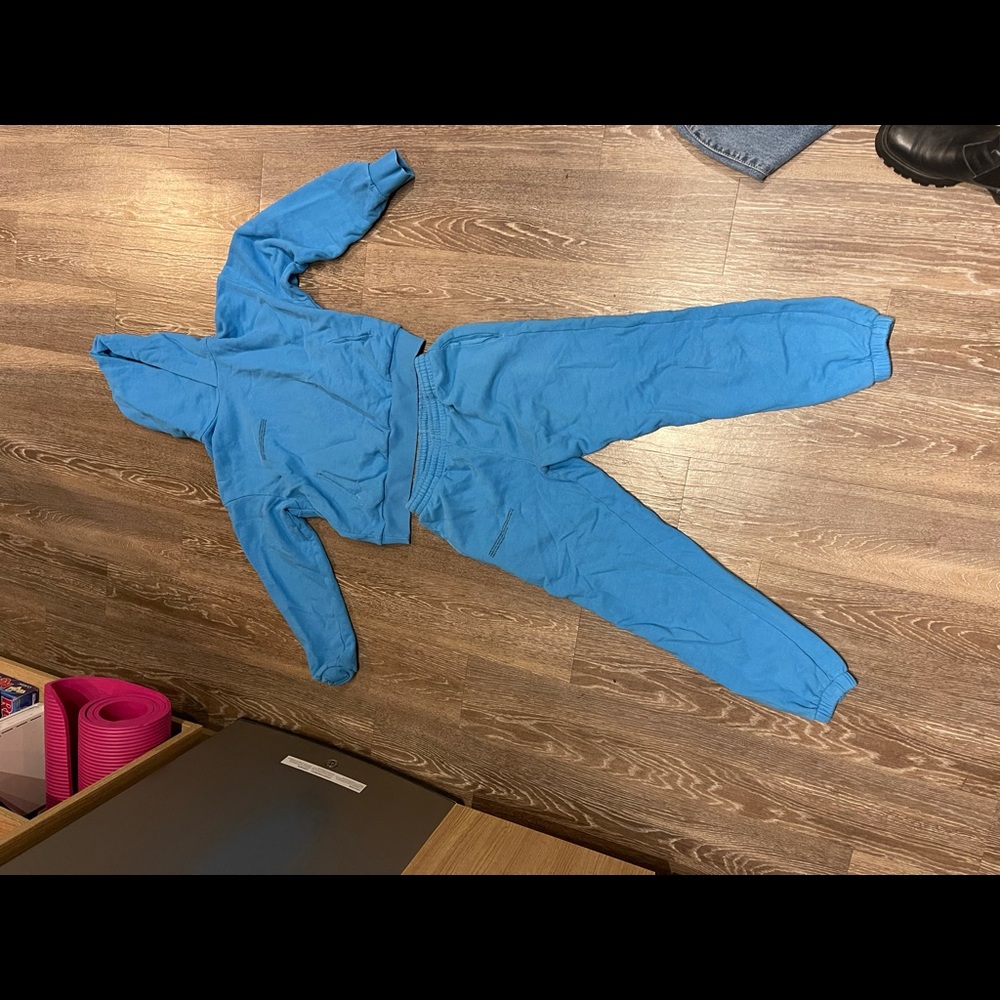blue lightweight pangaia set